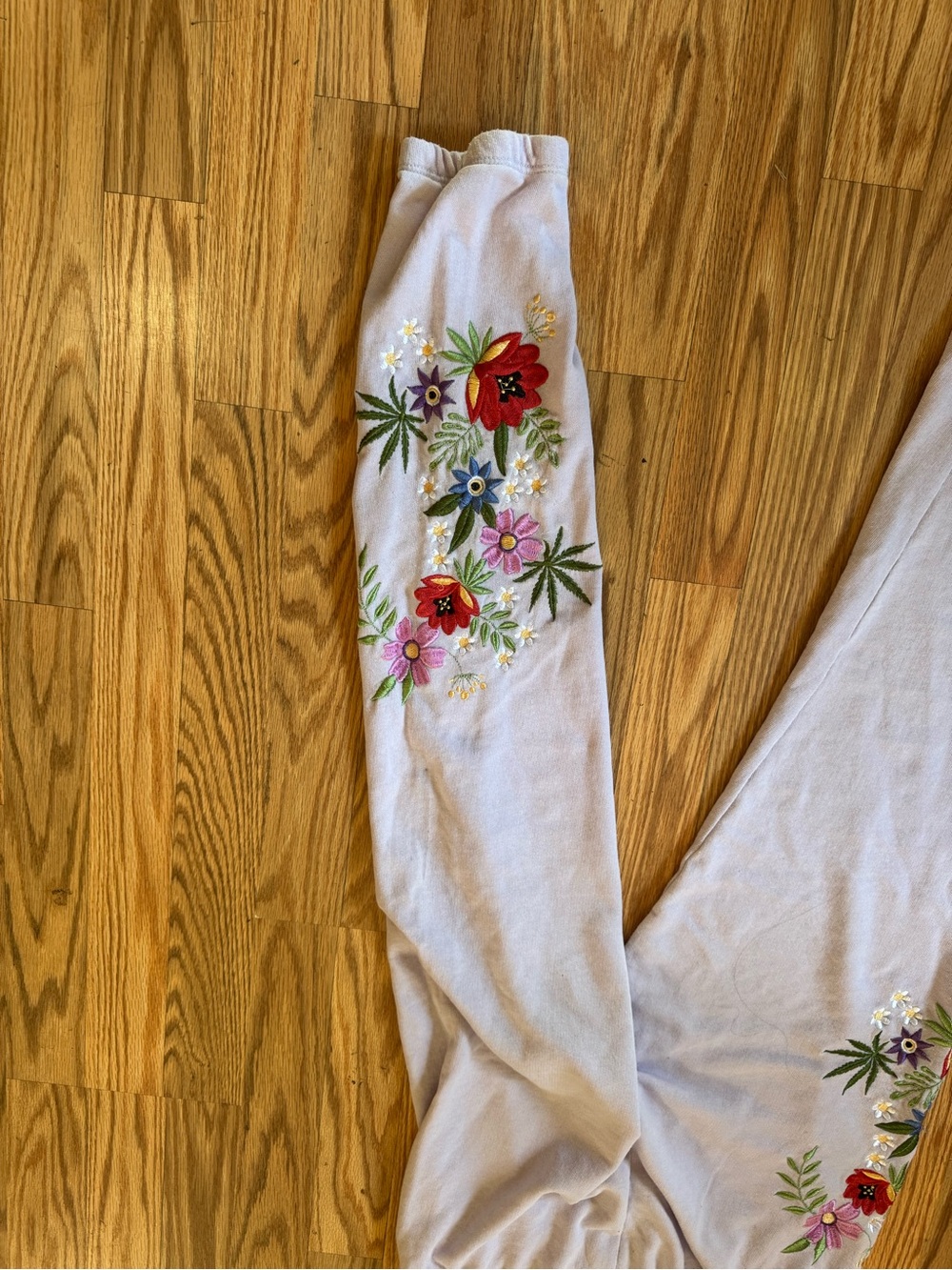 Wildfox embroidered floral sweatpants - Picture 5 of 6